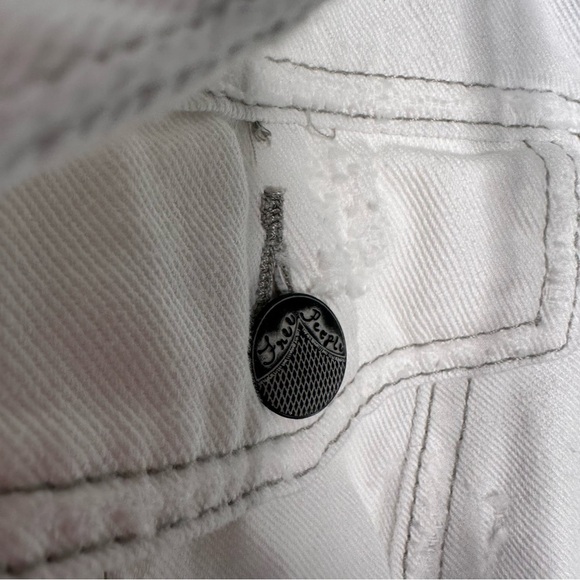 Free People | Knit Hooded White Denim Distressed Jean Jacket Fabric Sleeves Sz M - Picture 8 of 12
